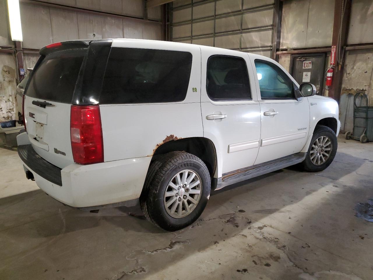 2011 GMC Yukon - Image 3
