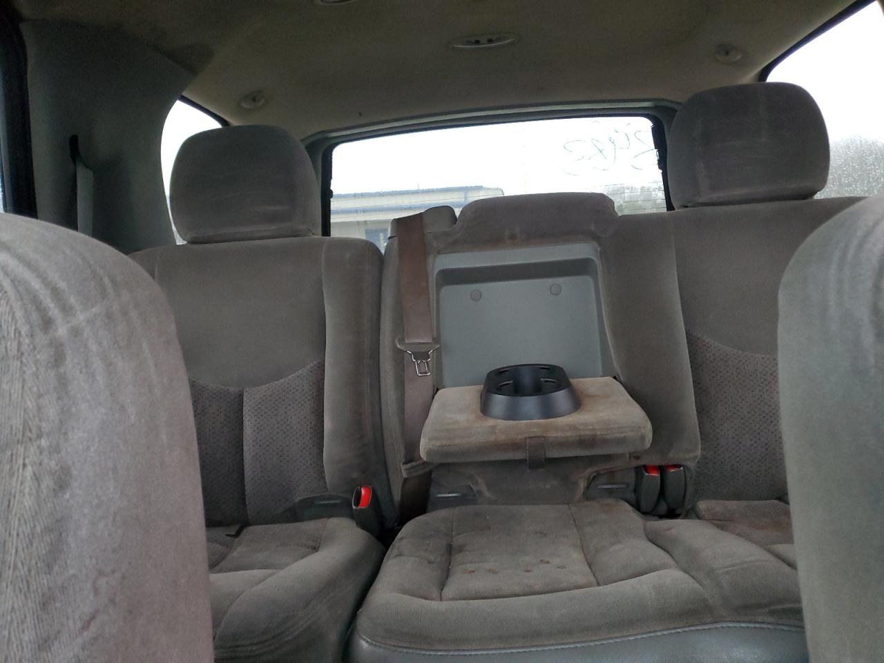 2003 Chevrolet Tahoe - Image 10