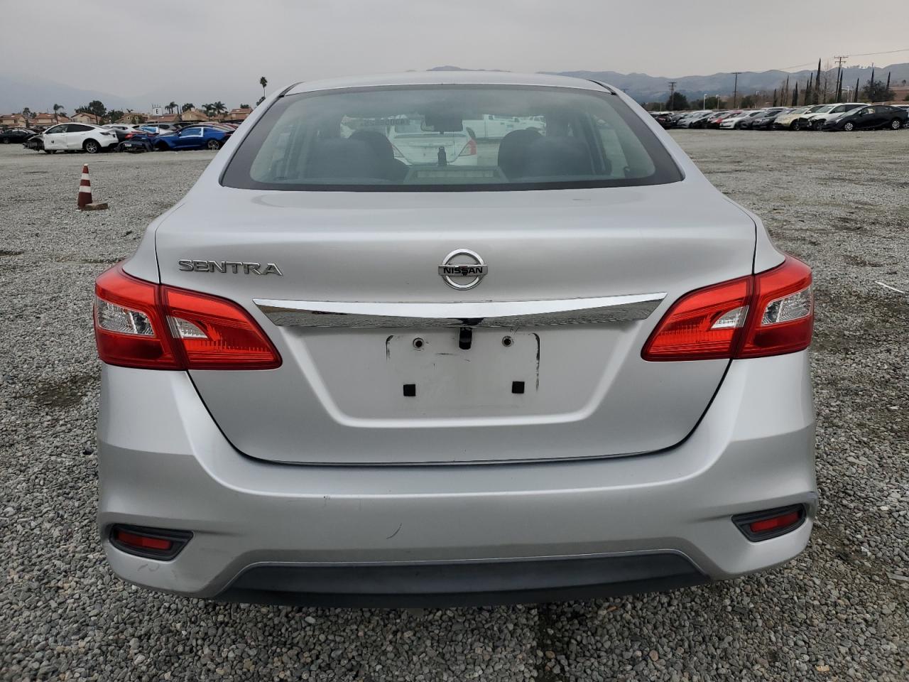 2016 Nissan Sentra - Image 6