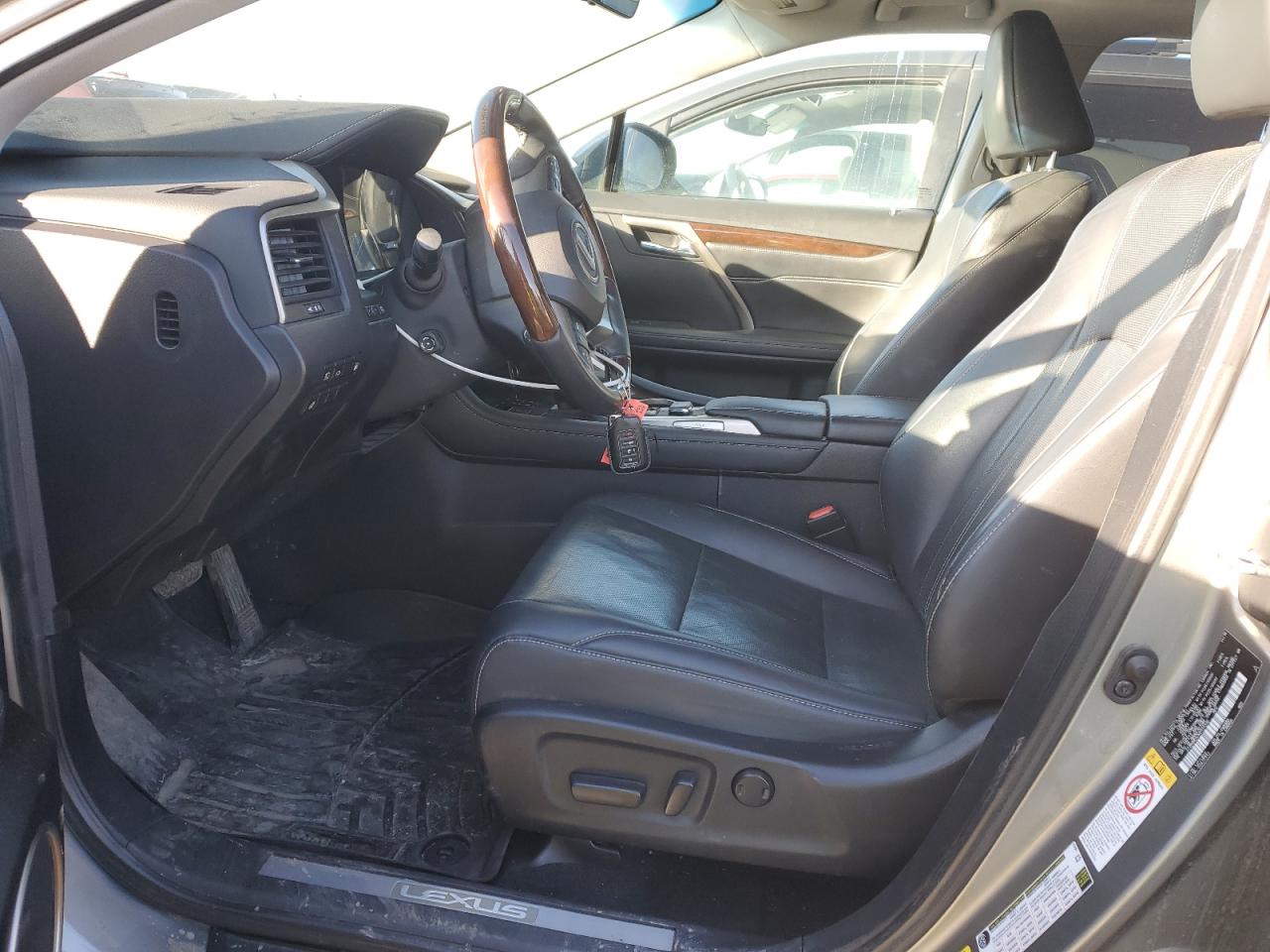 2019 Lexus RX - Image 7