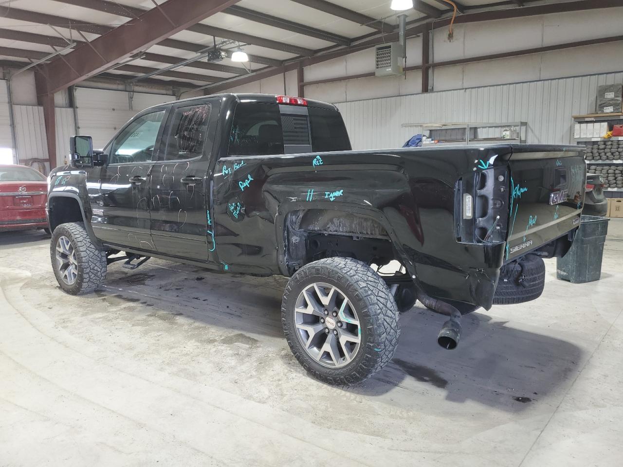 2017 GMC Sierra - Image 2