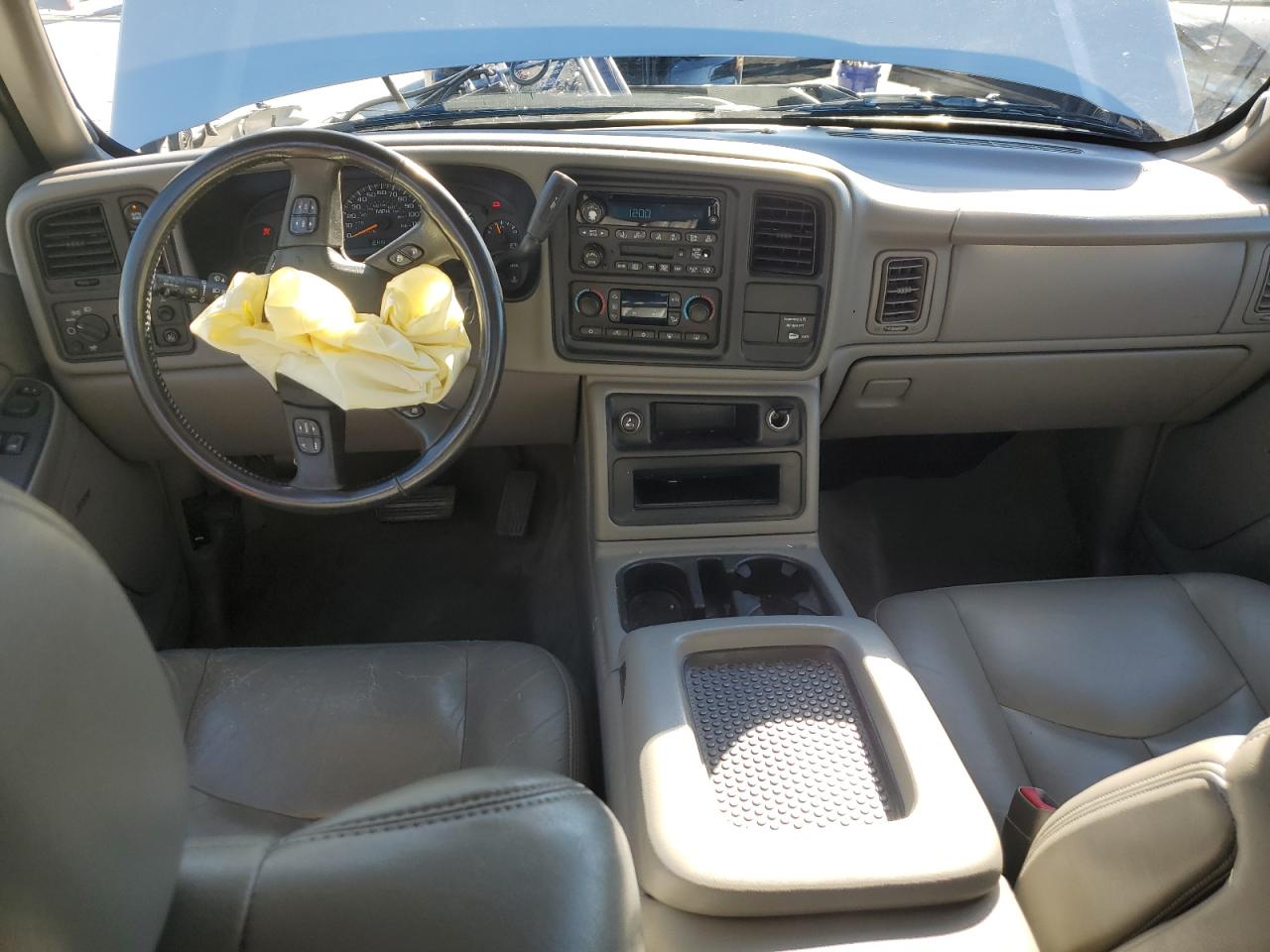 2004 Chevrolet Silverado - Image 8