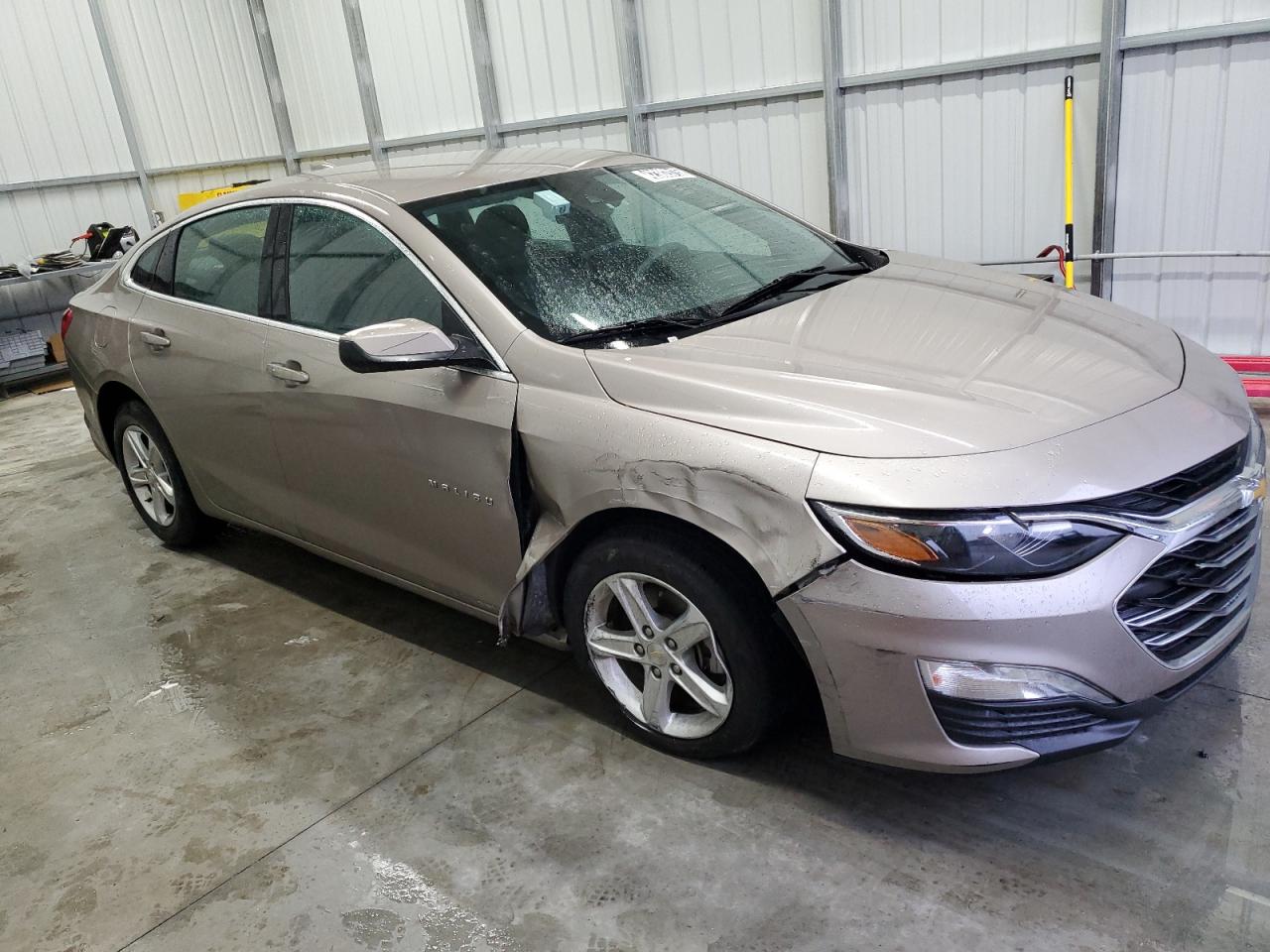 2023 Chevrolet Malibu - Image 4