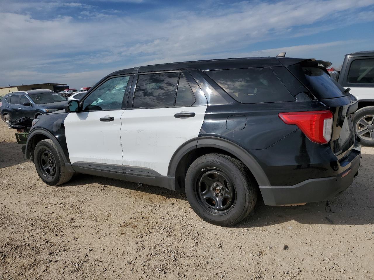 2022 Ford Explorer - Image 2