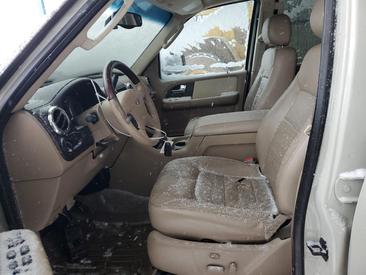 2005 Ford Expedition - Image 7