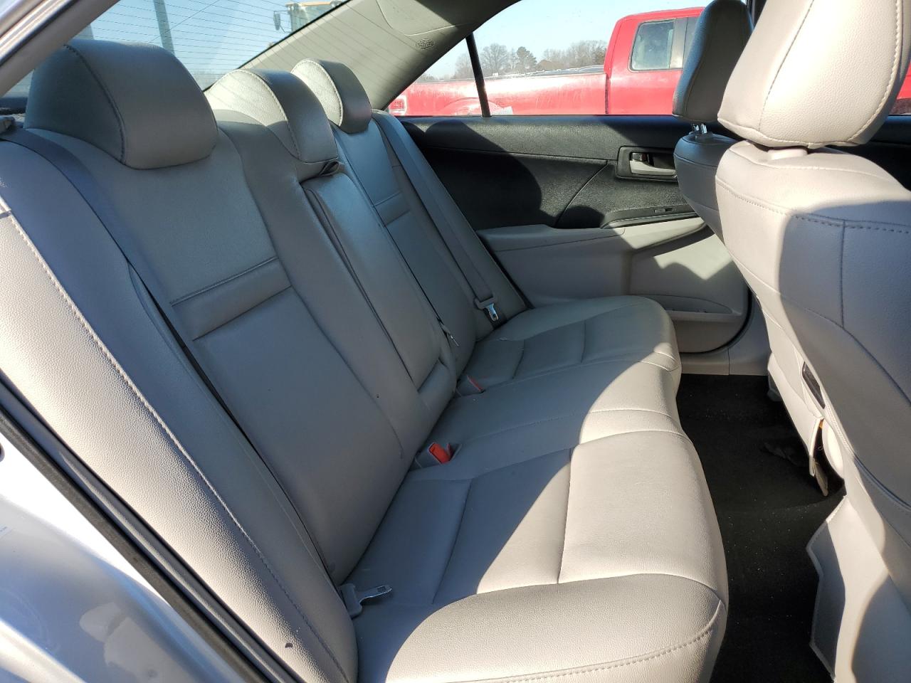 2014 Toyota Camry - Image 10