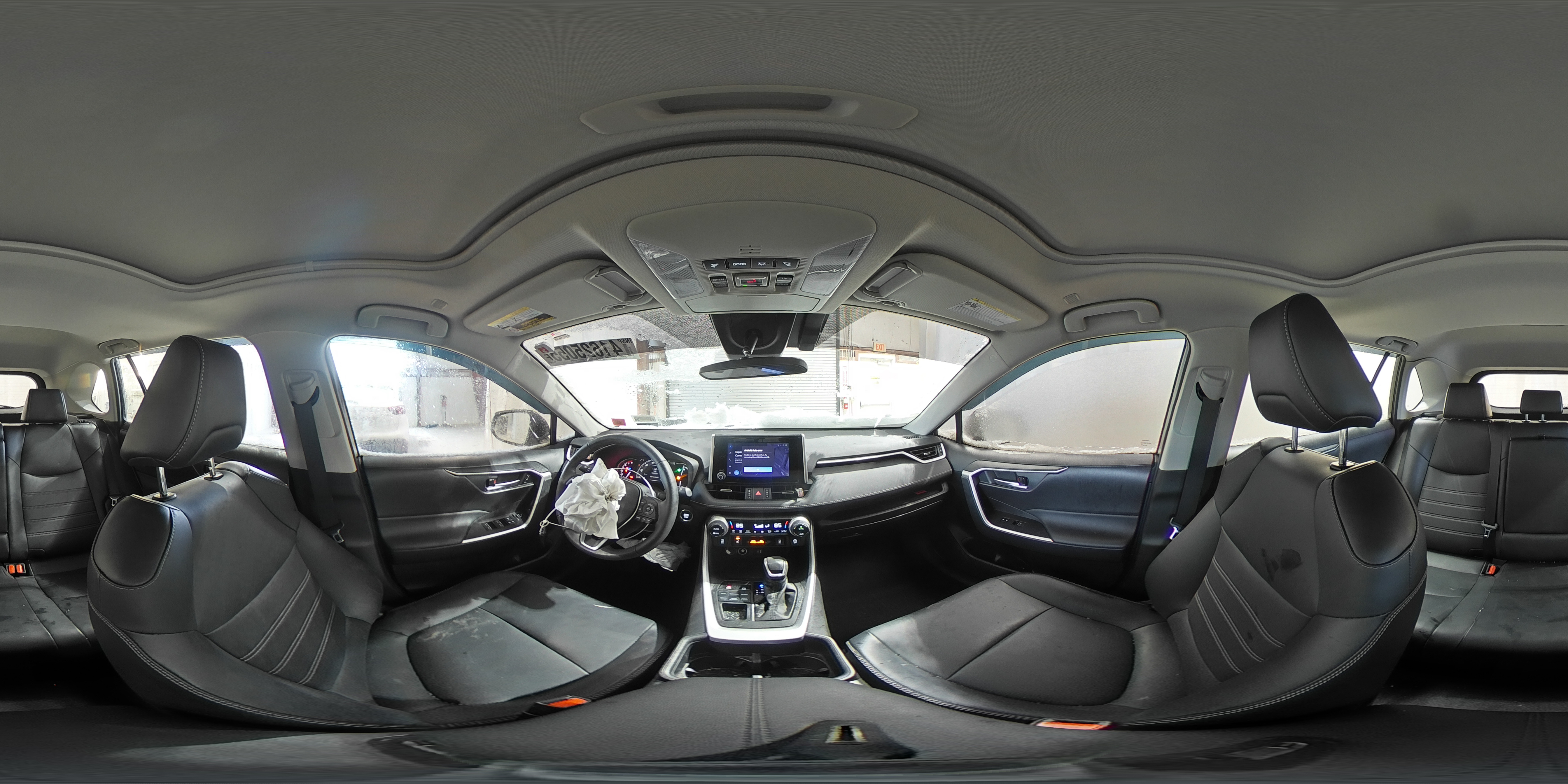 2024 Toyota RAV 4 - Image 16