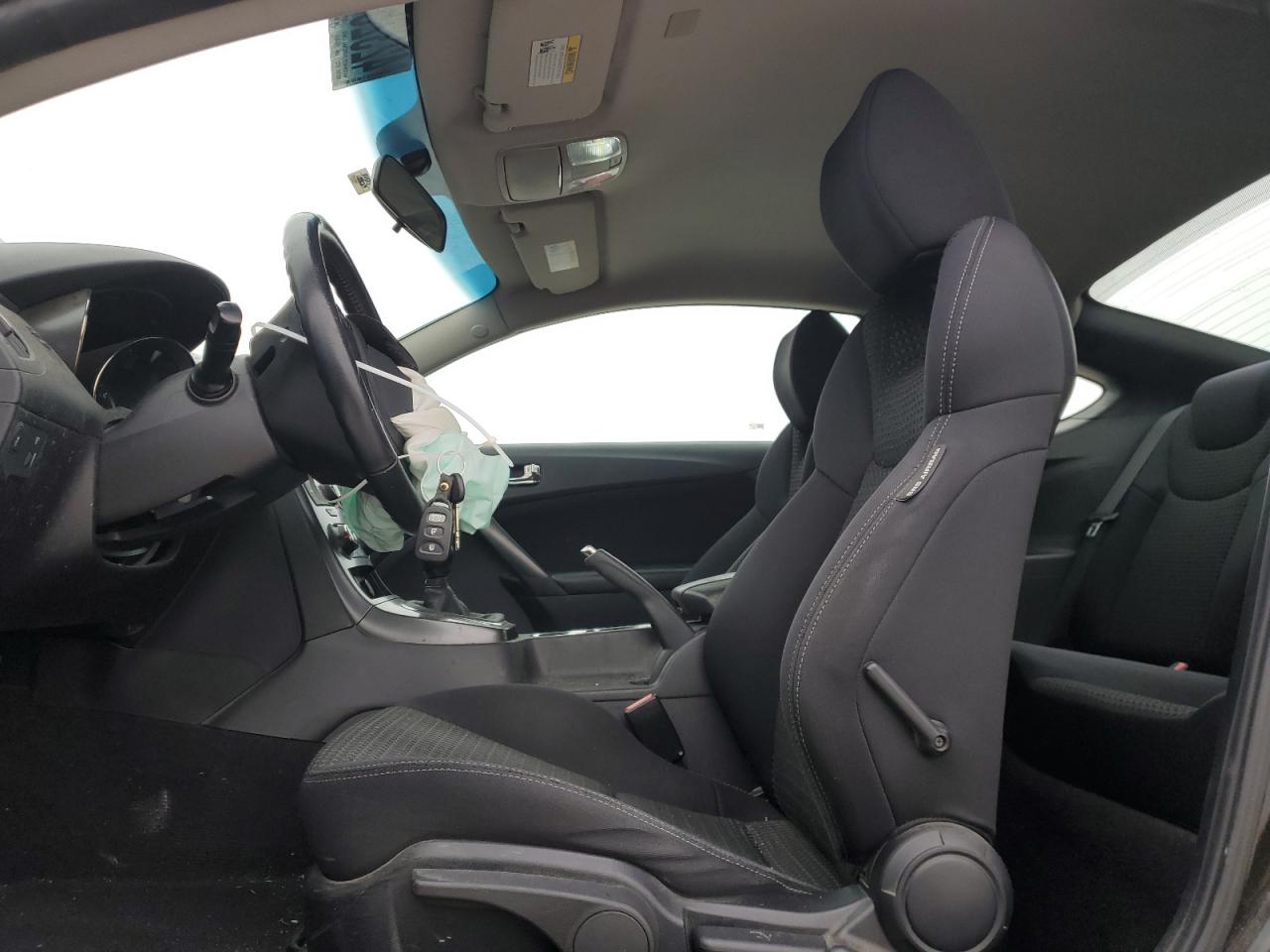 2011 Hyundai Genesis Coupe 2.0T VIN: KMHHT6KD3BU058012 Lot: 42325955