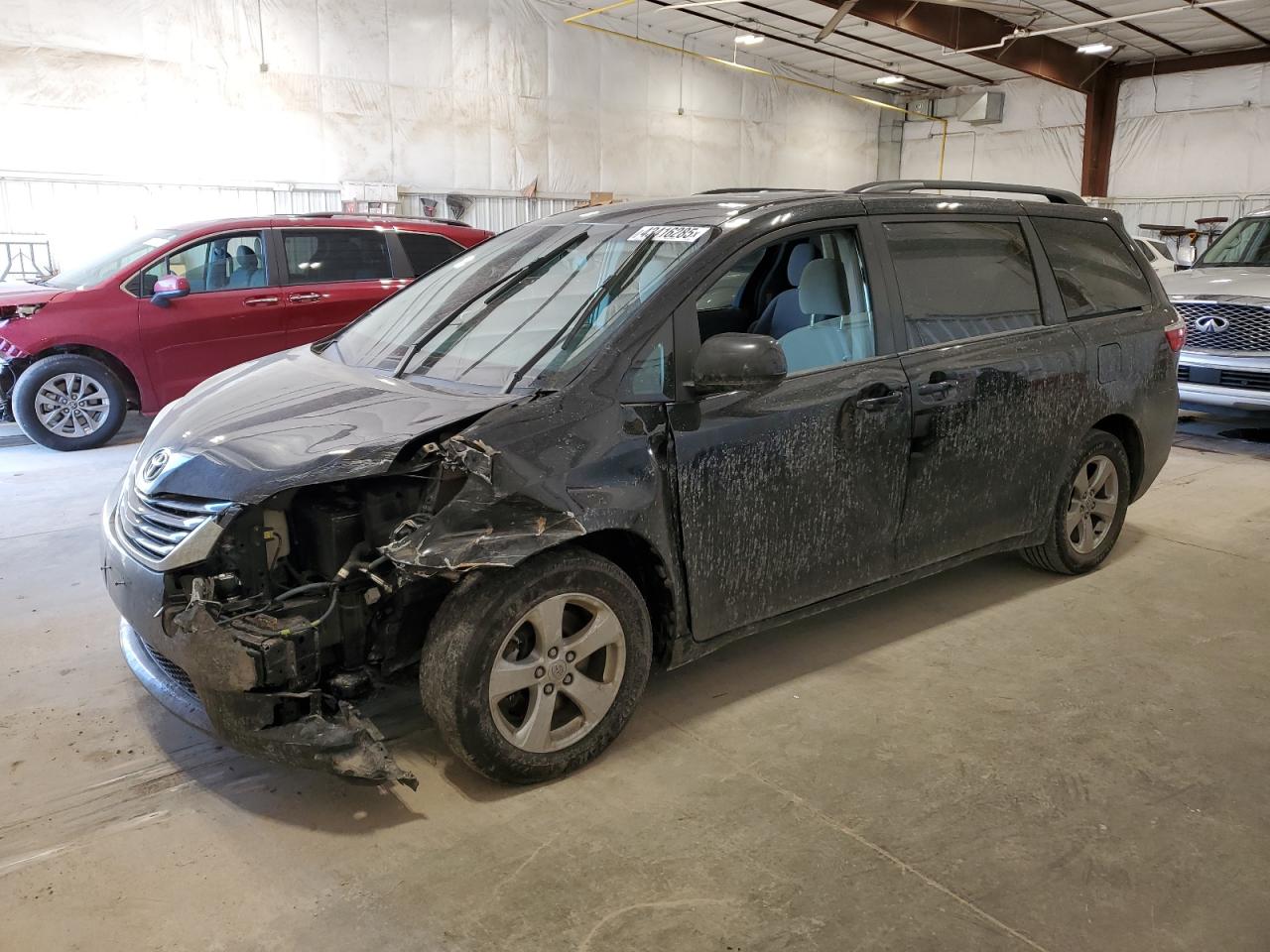 2017 Toyota Sienna - Image 1