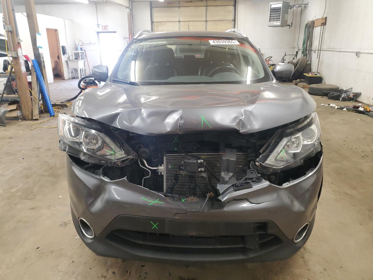 2018 Nissan Rogue - Image 5