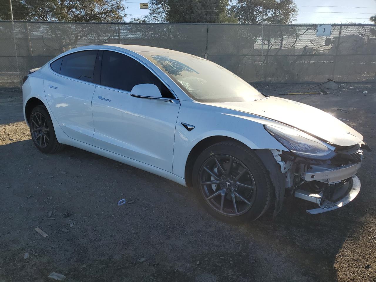 VIN 5YJ3E1EA6KF483472 2019 TESLA MODEL 3 no.4