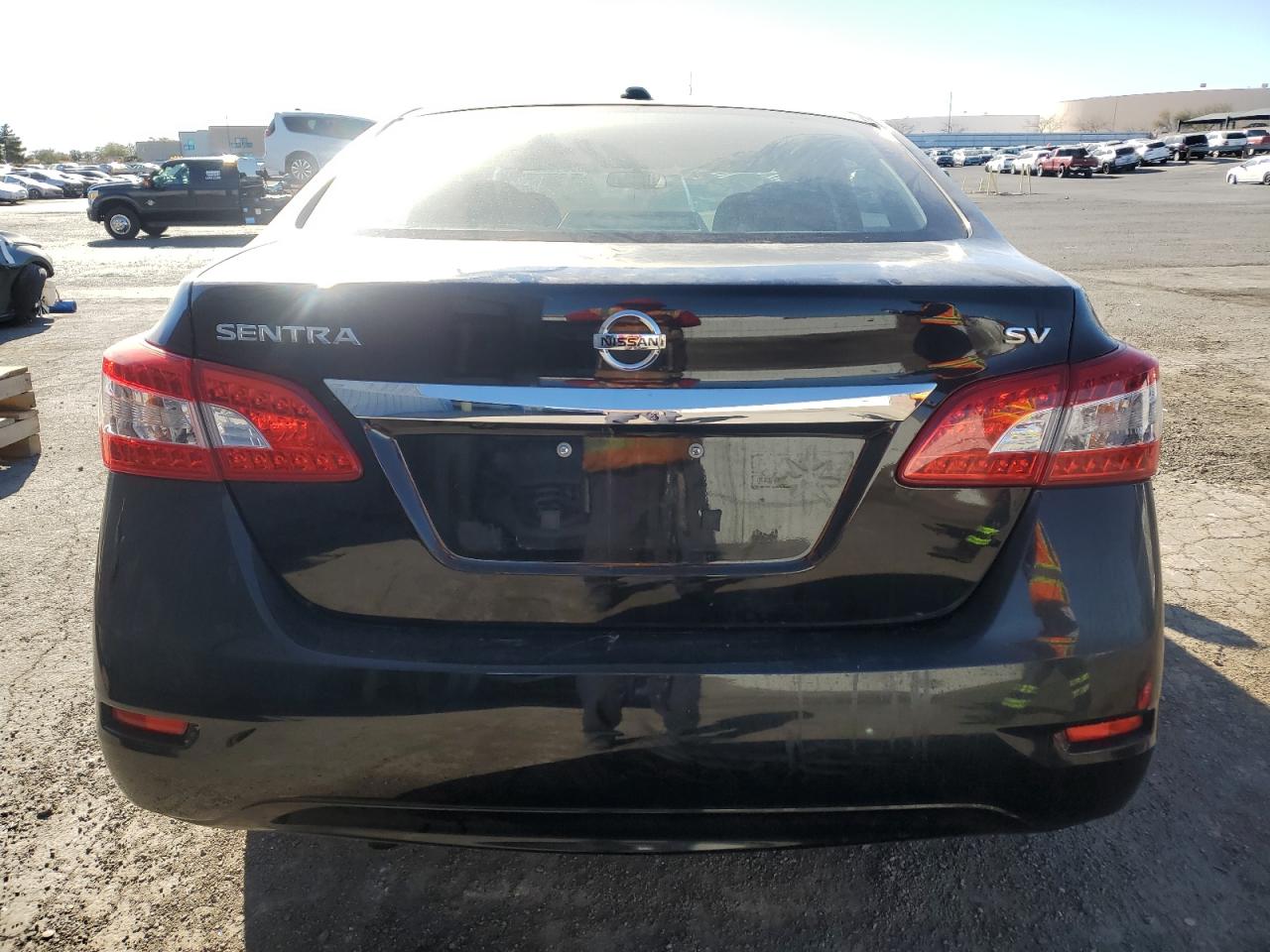 2015 Nissan Sentra - Image 6