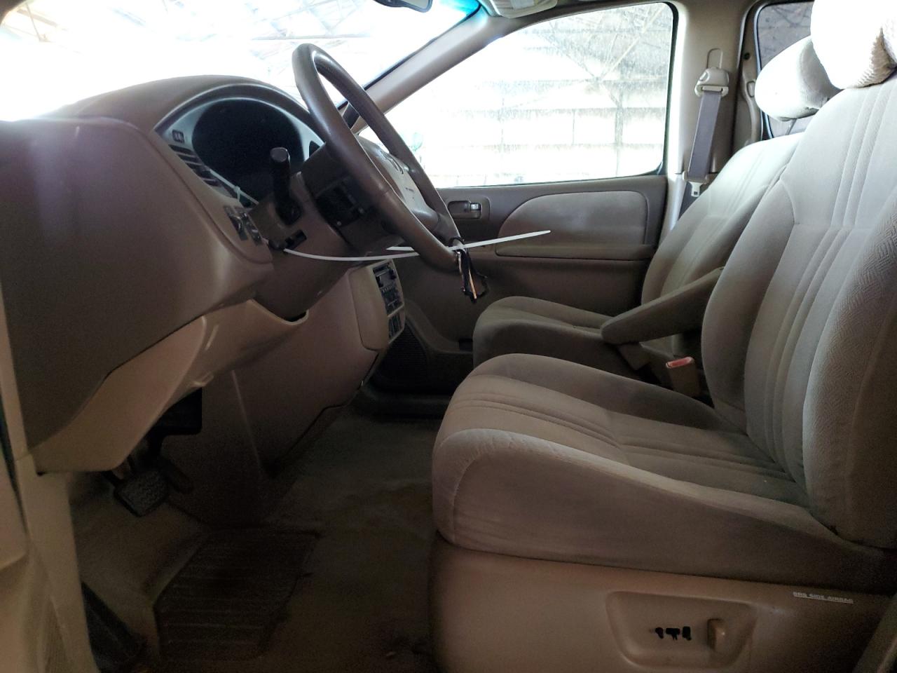 2003 Toyota Sienna - Image 7