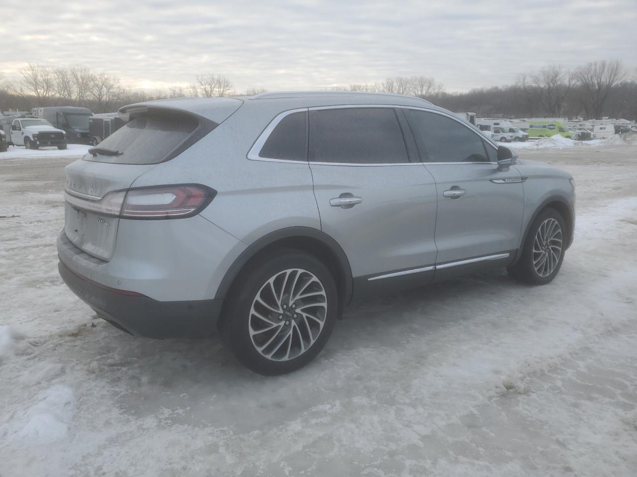 2020 Lincoln Nautilus - Image 3