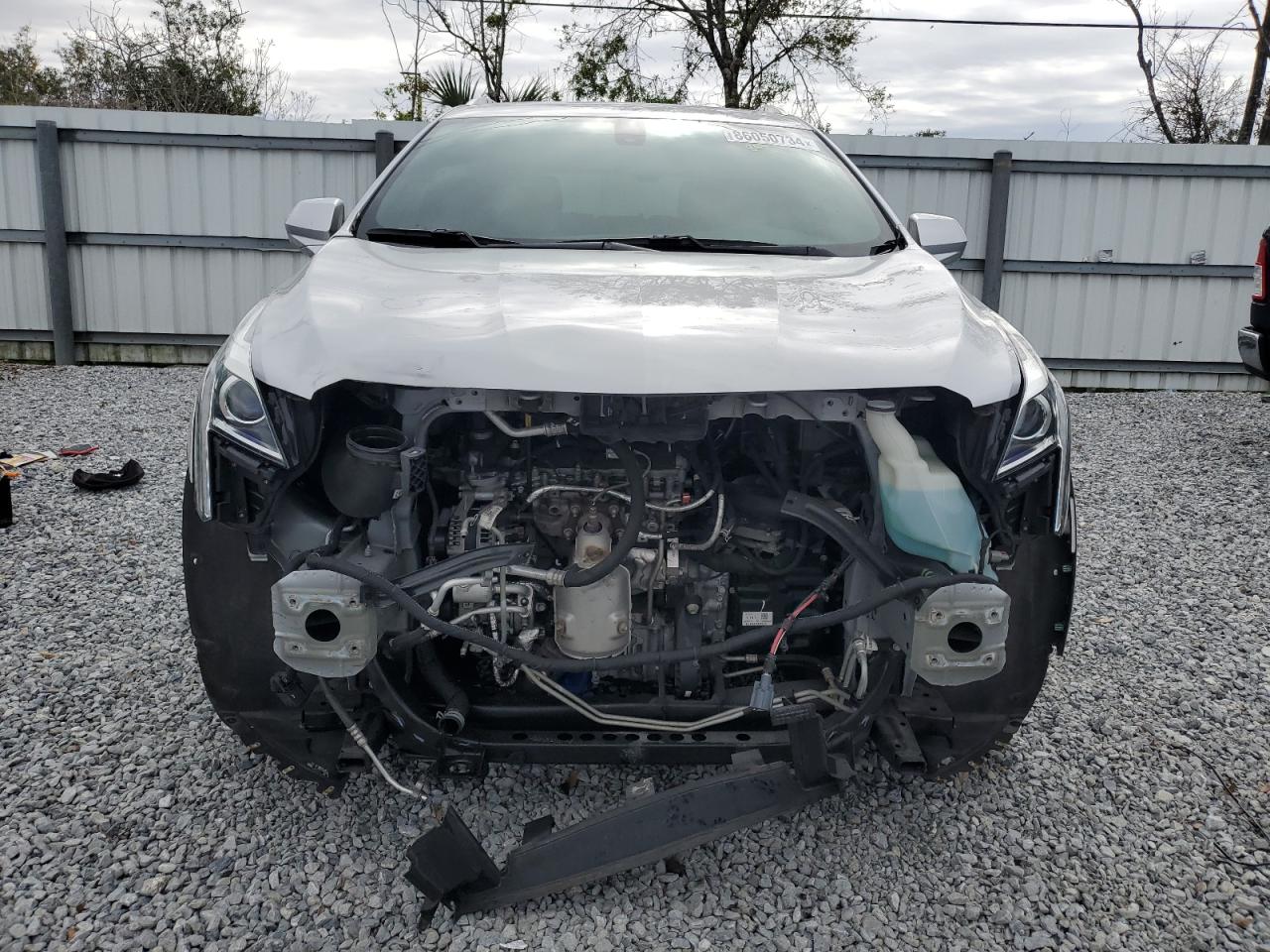 2017 Cadillac XT5 - Image 5