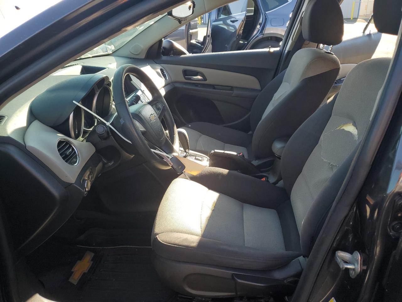 2014 Chevrolet Cruze - Image 7