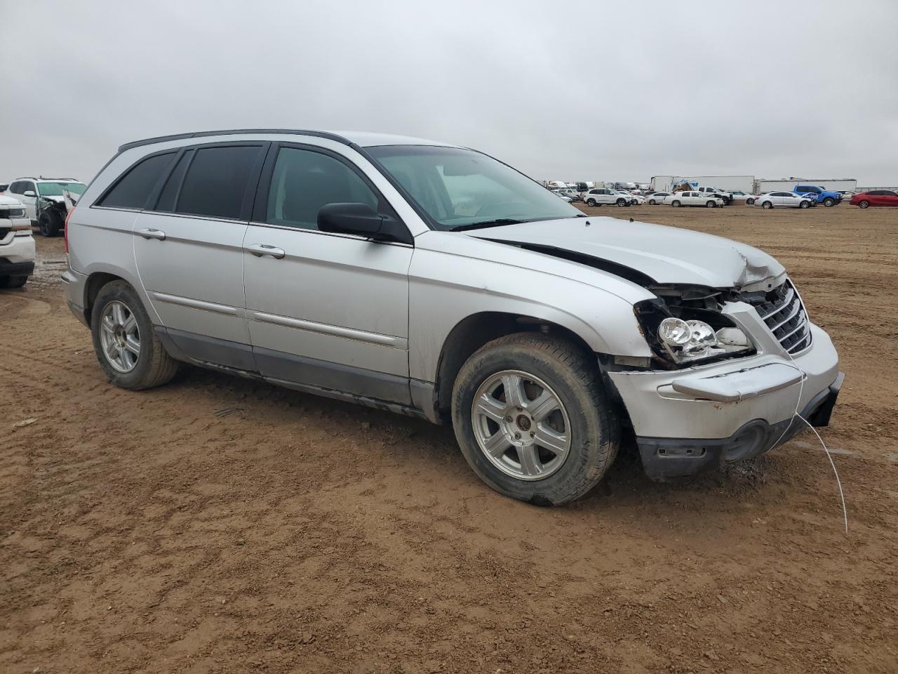 2005 Chrysler Pacifica - Image 4