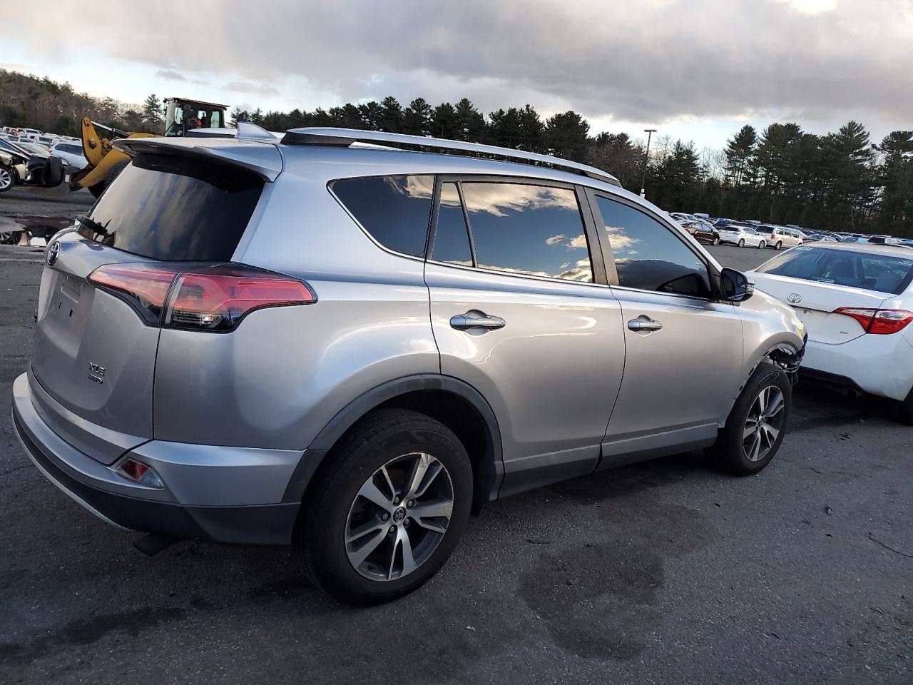 2T3RFREVXGW496137 TOYOTA RAV4 2016