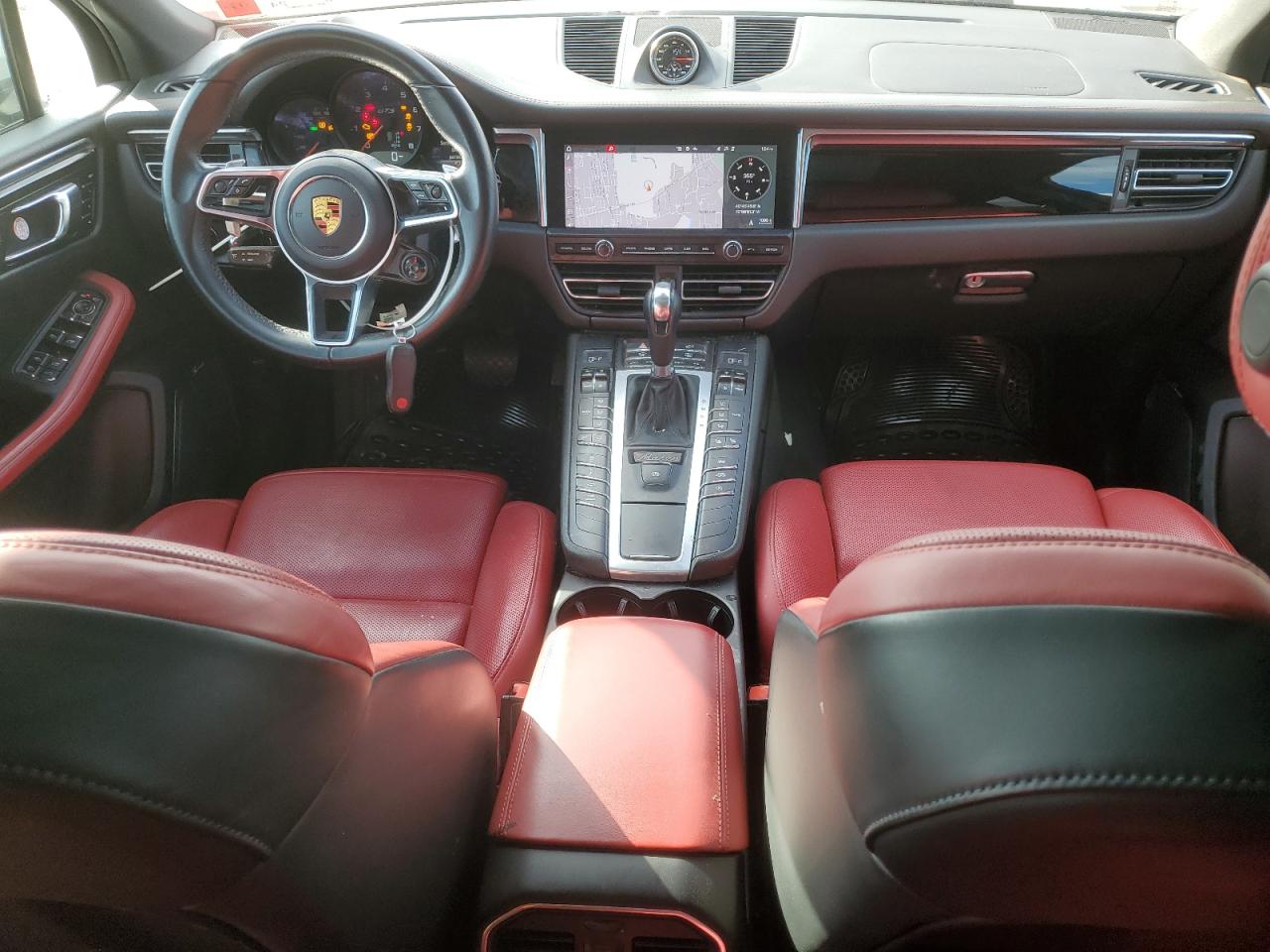 2021 Porsche Macan - Image 8