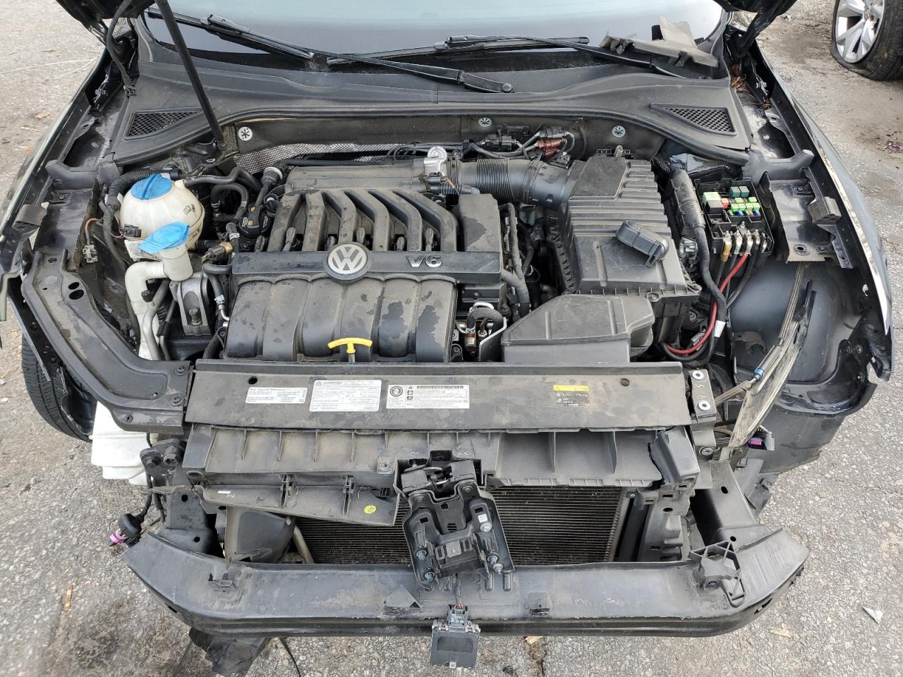 2017 Volkswagen Passat Sel Premium VIN: 1VWCM7A34HC061829 Lot: 88177705