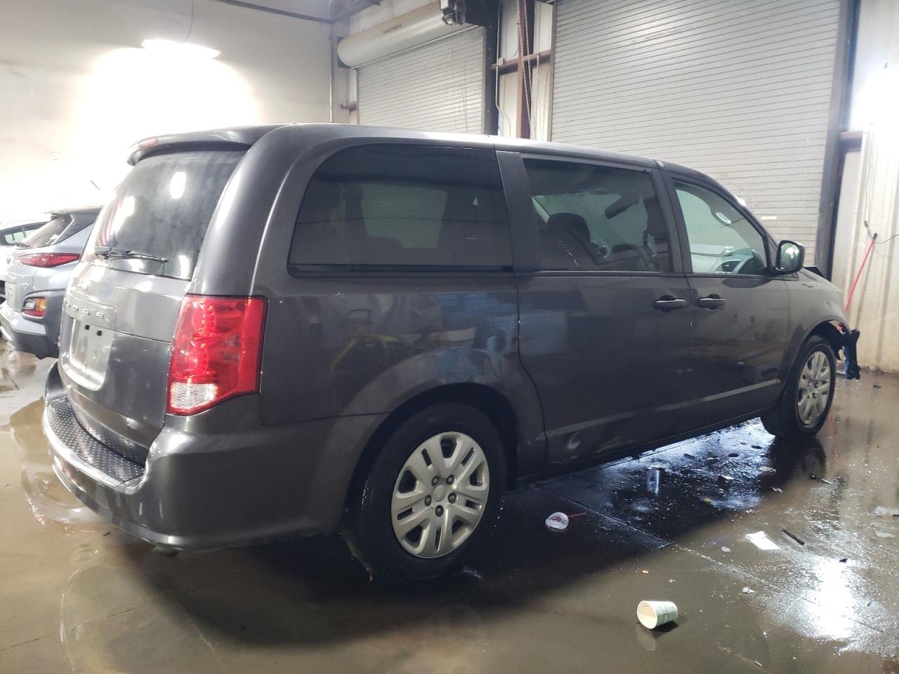 2019 Dodge Caravan - Image 3