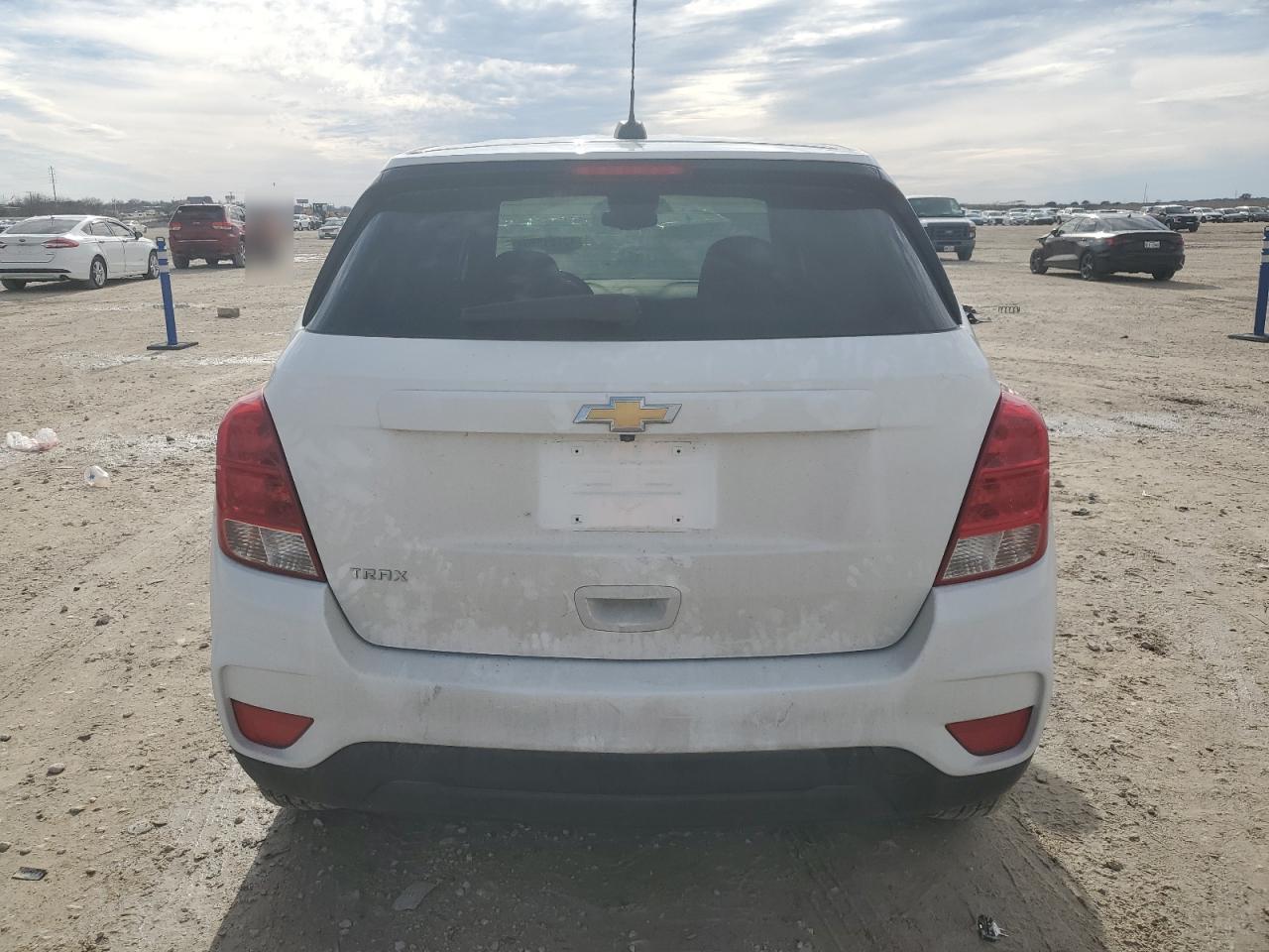 KL7CJKSB8LB324310 CHEVROLET TRAX 2020