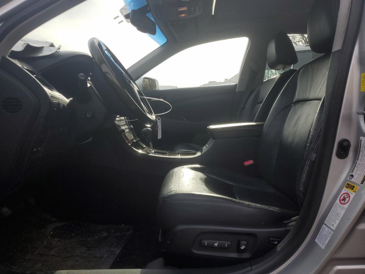 2010 Lexus ES - Image 7