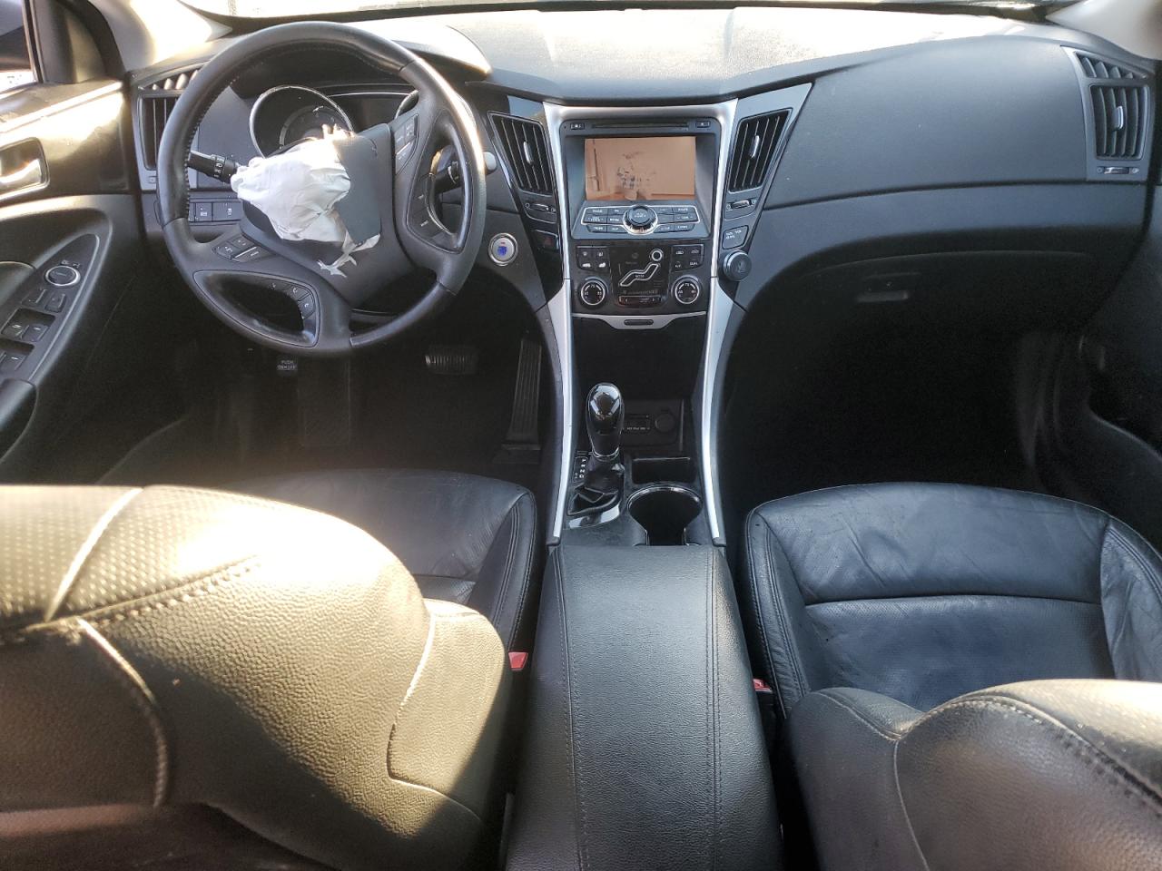 2011 Hyundai Sonata - Image 8