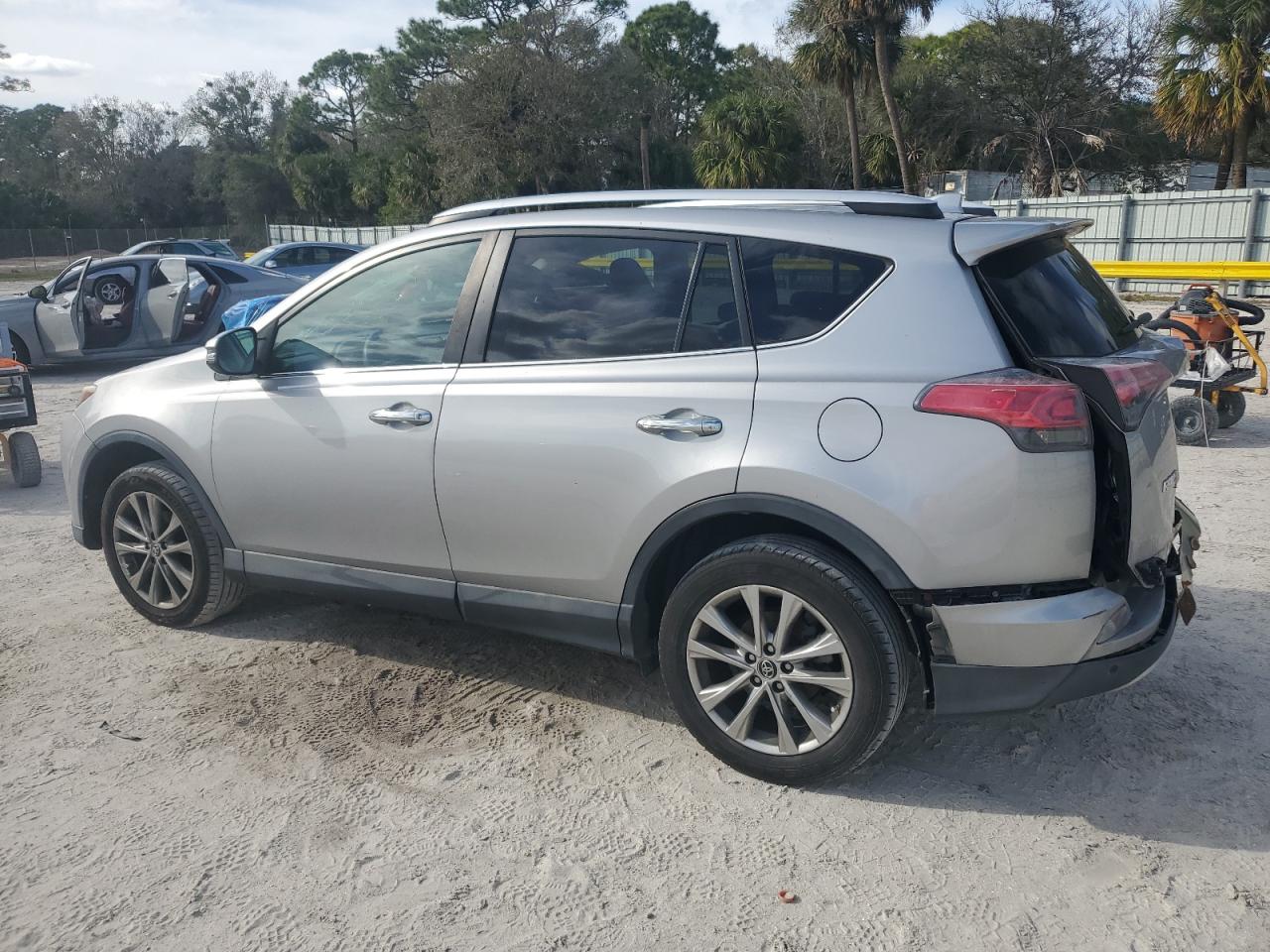 2016 Toyota RAV 4 - Image 2