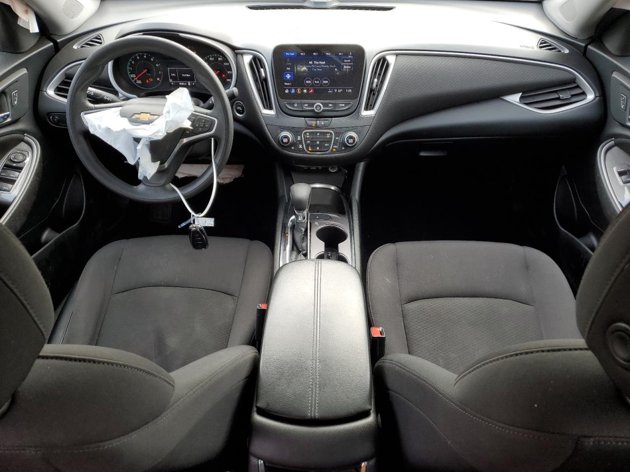 2022 Chevrolet Malibu - Image 8