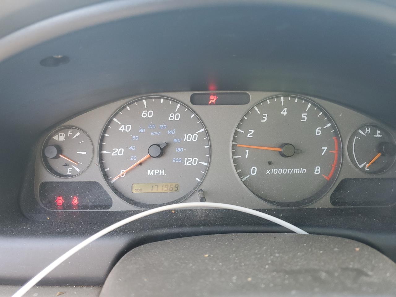 2002 Nissan Sentra - Image 9