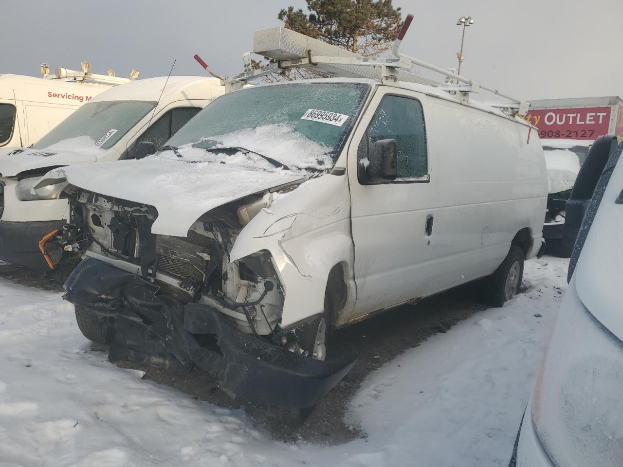 2011 Ford Econoline E350 Super Duty Van na sprzedaż w Woodhaven, MI - Front End
