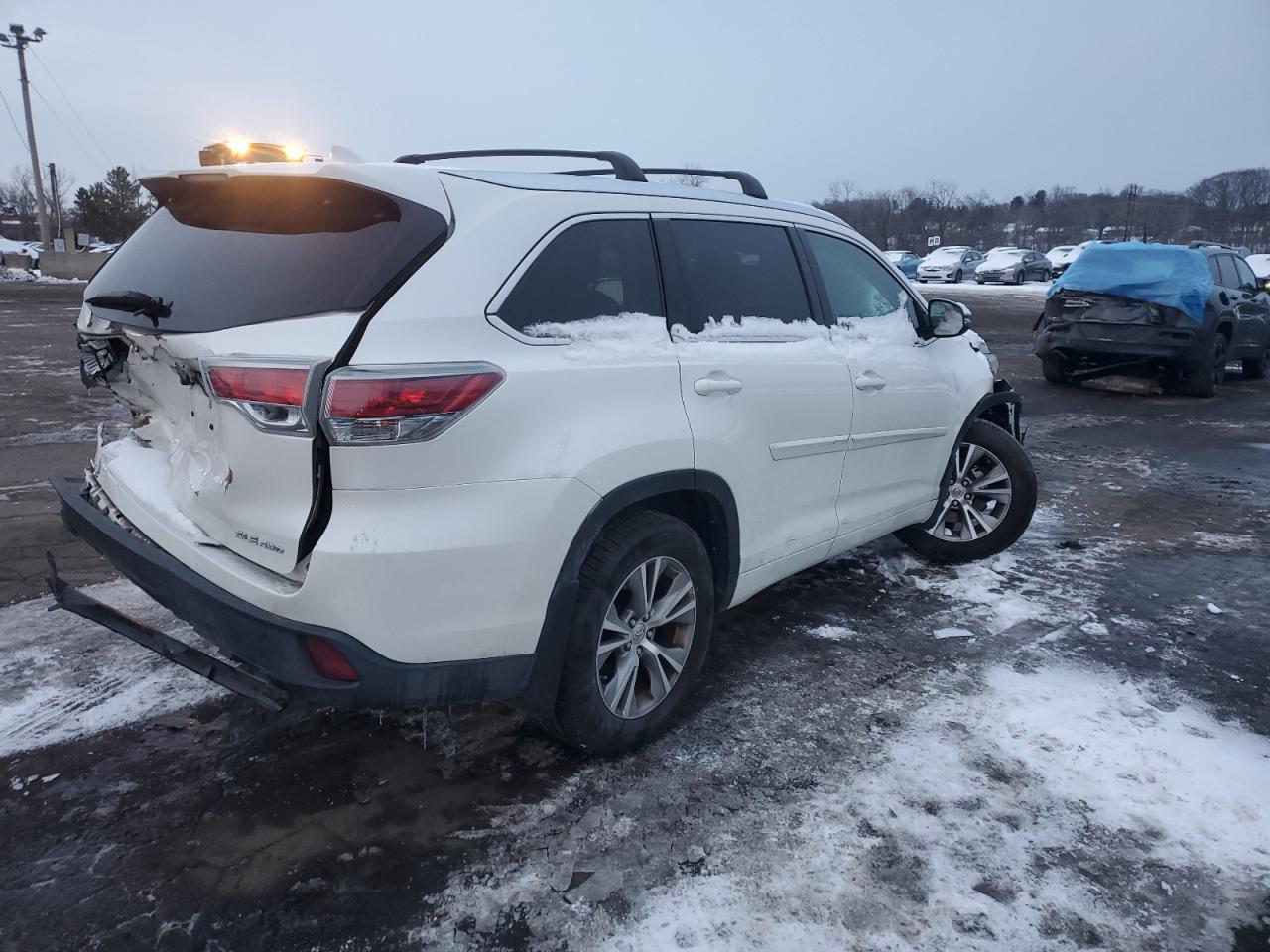 2014 Toyota Highlander - Image 3