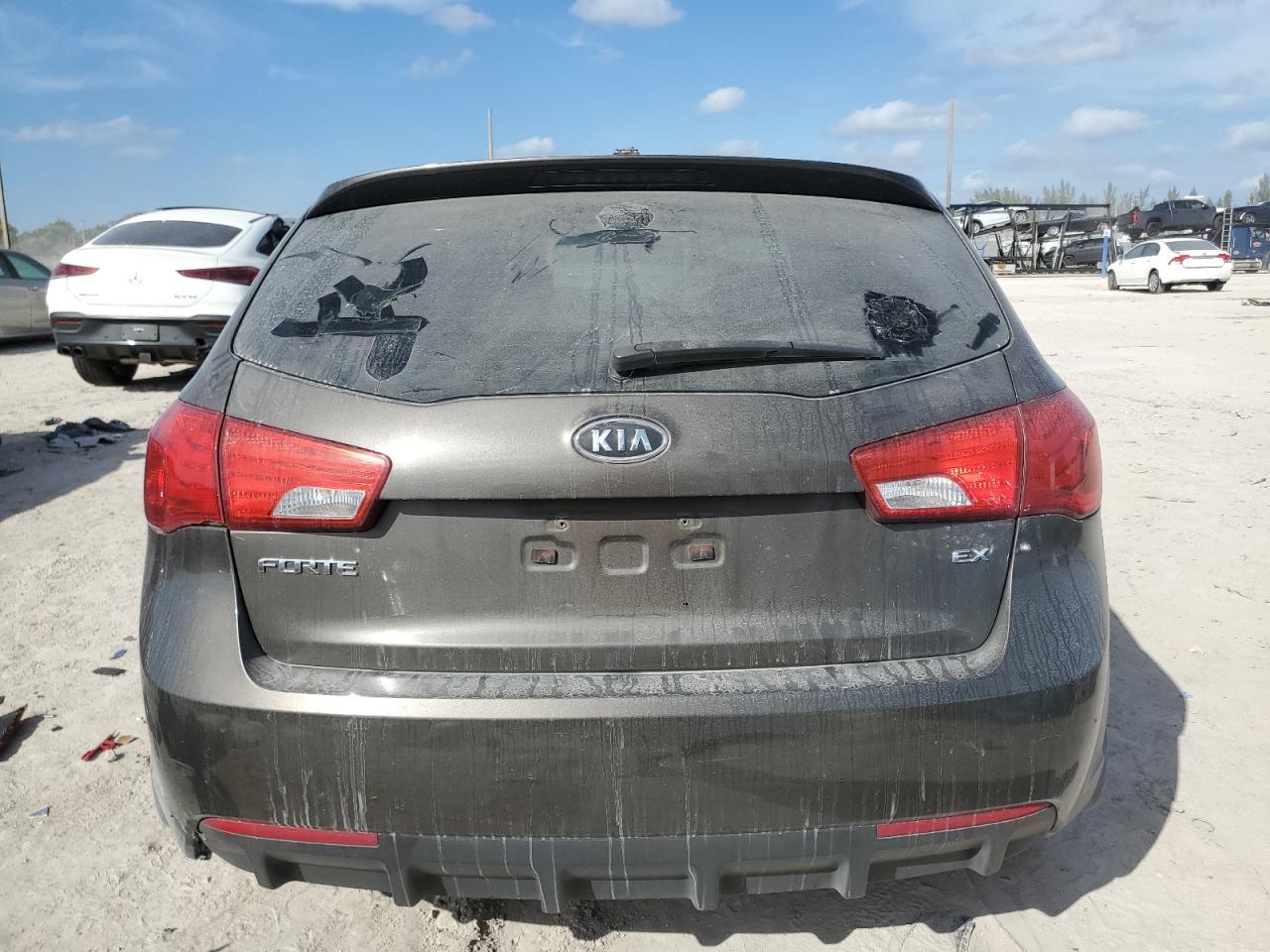 2011 Kia Forte - Image 6