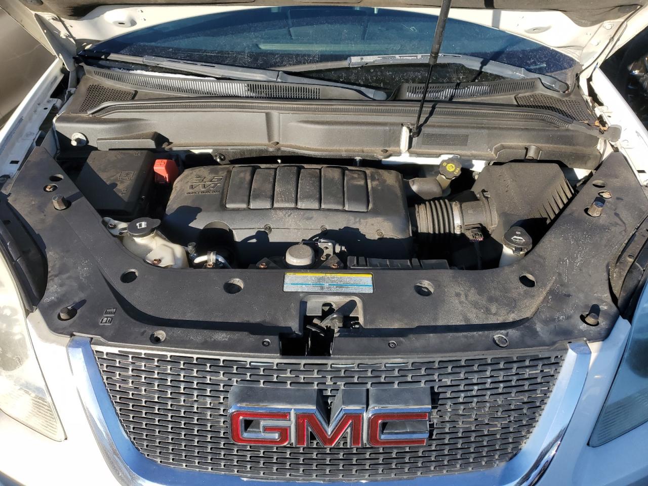 2010 GMC Acadia - Image 12