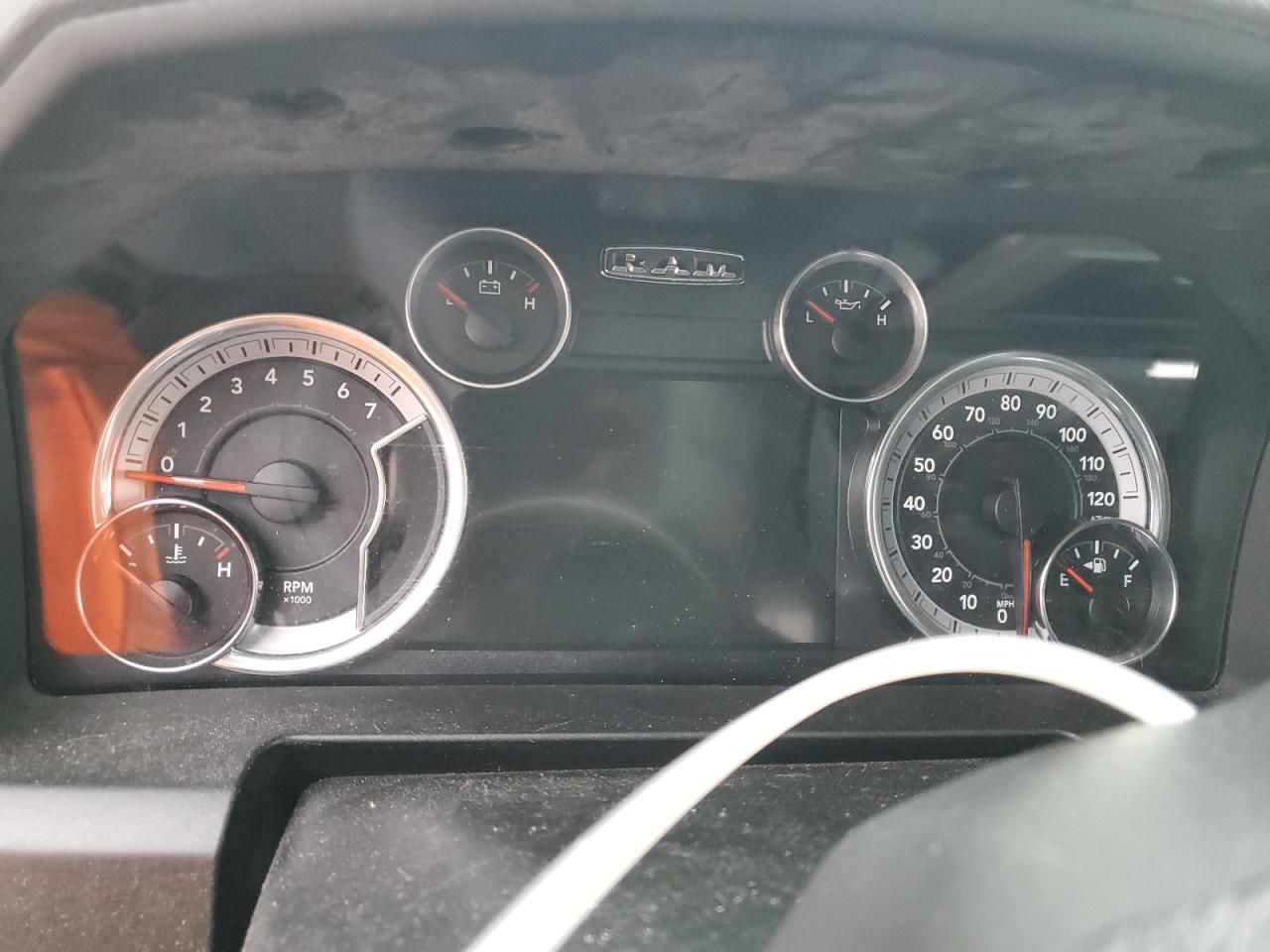 2015 RAM 1500 - Image 9