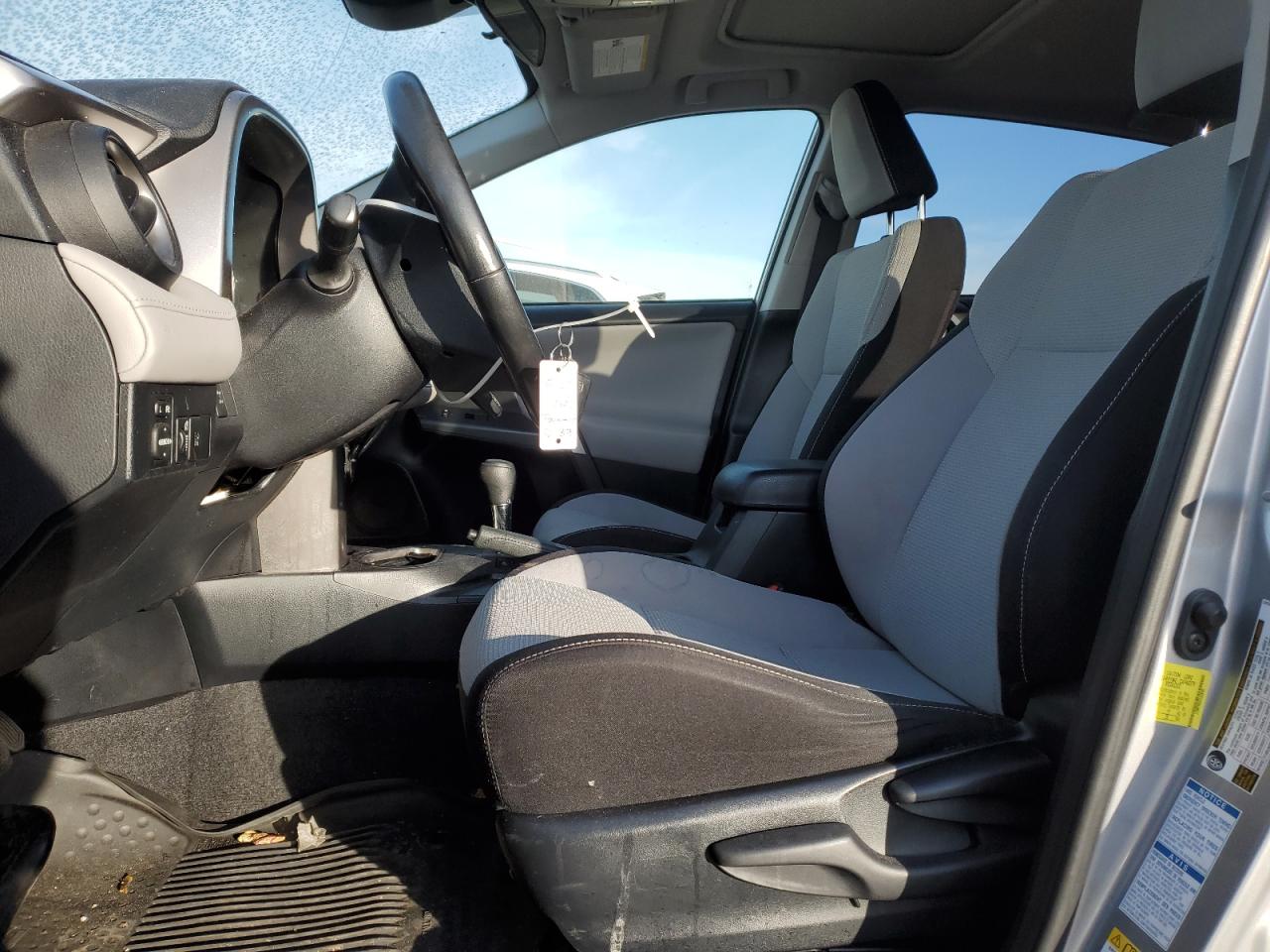 2018 Toyota RAV 4 - Image 7