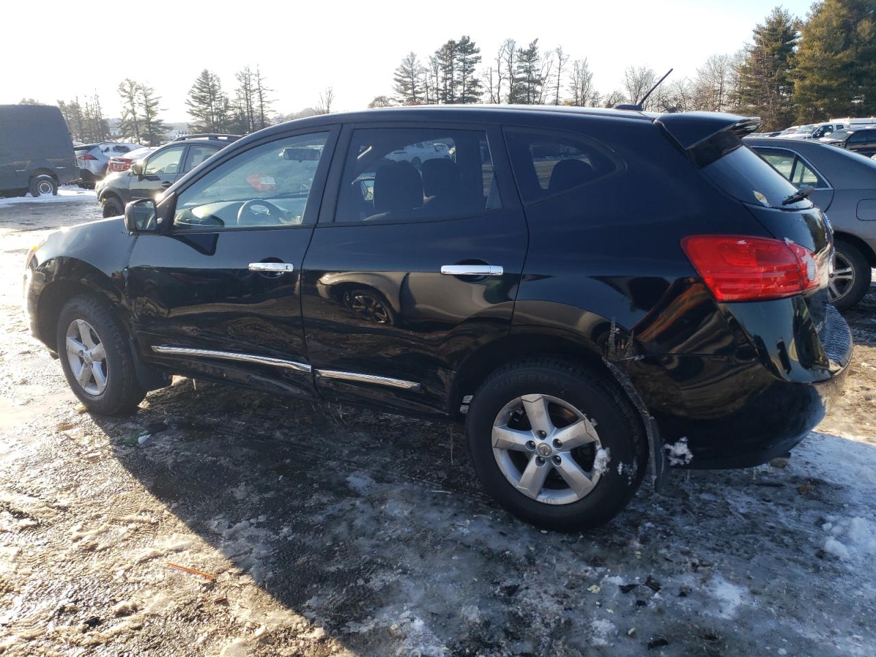 2012 Nissan Rogue - Image 2
