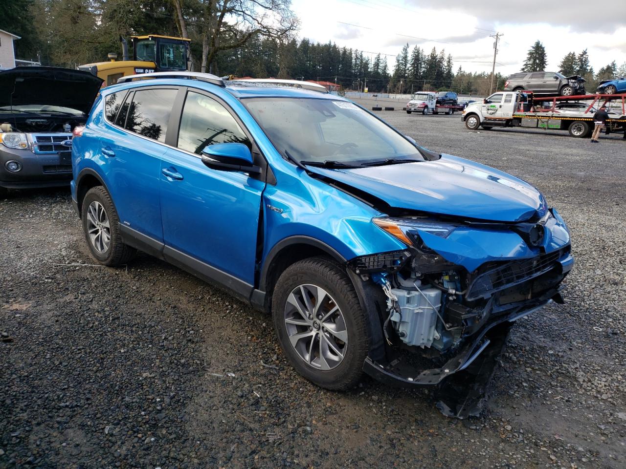 VIN JTMRJREV5JD154100 2018 TOYOTA RAV4 no.4