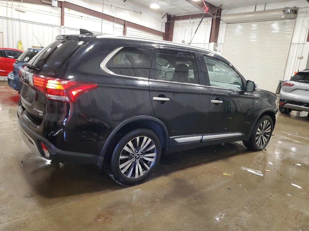 2019 Mitsubishi Outlander - Image 3