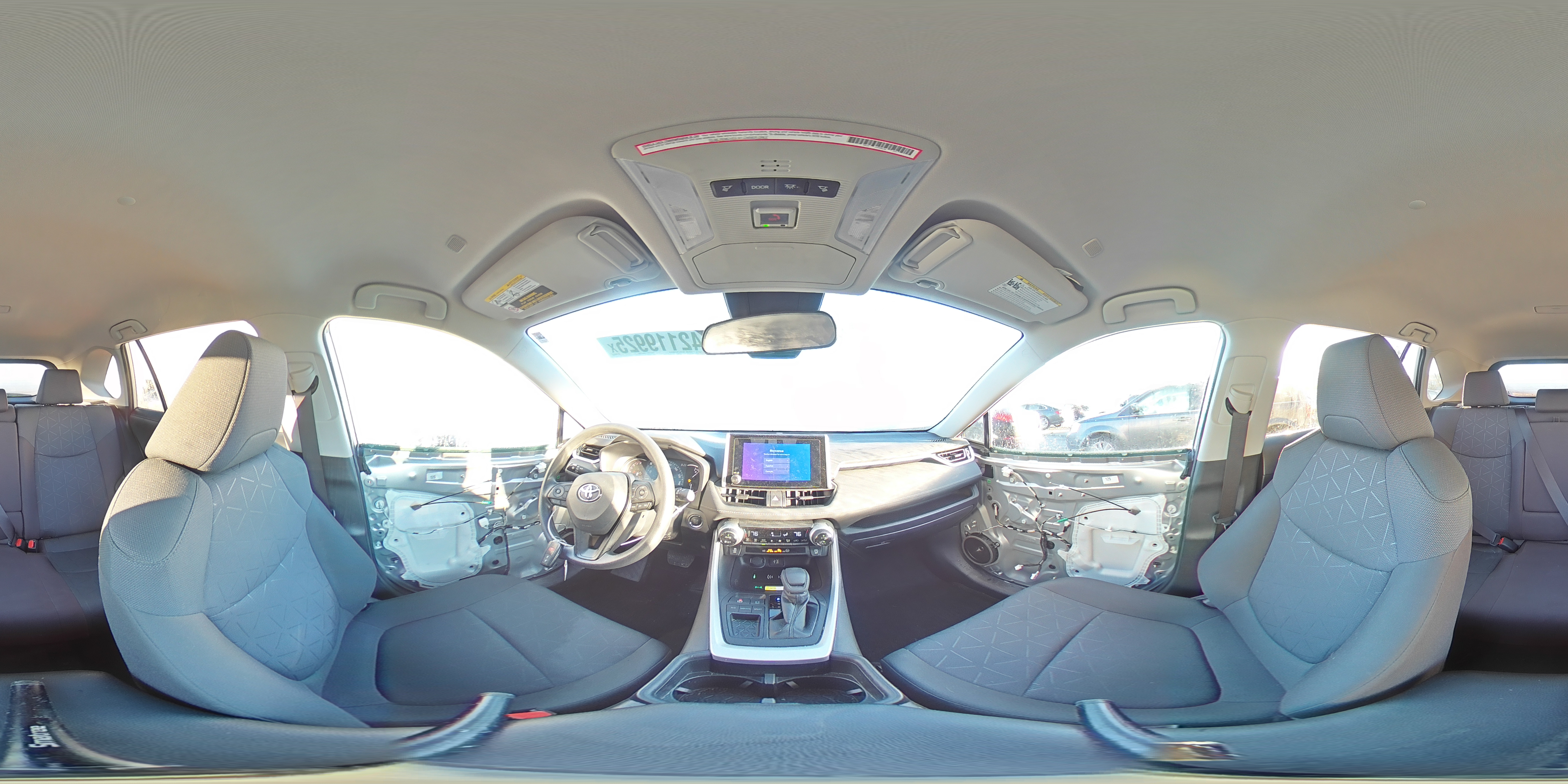 2024 Toyota RAV 4 - Image 16