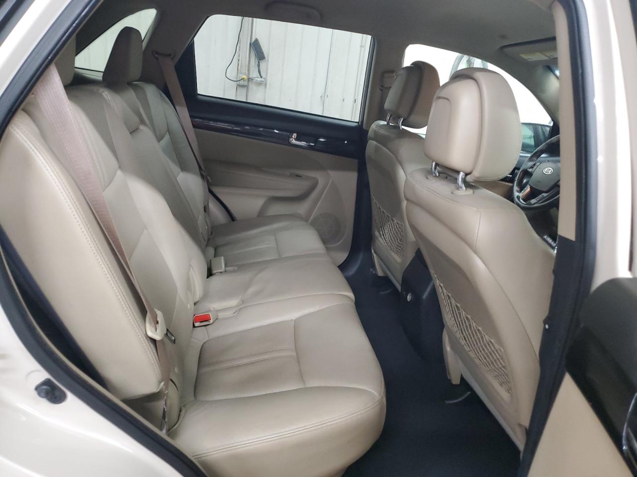 2011 Kia Sorento - Image 11