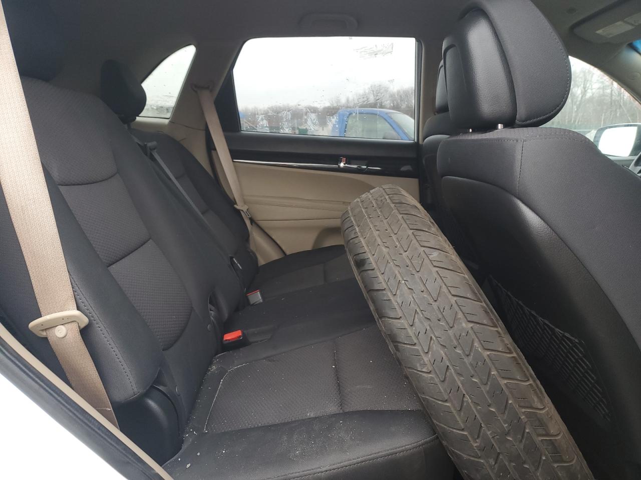 2011 Kia Sorento - Image 11