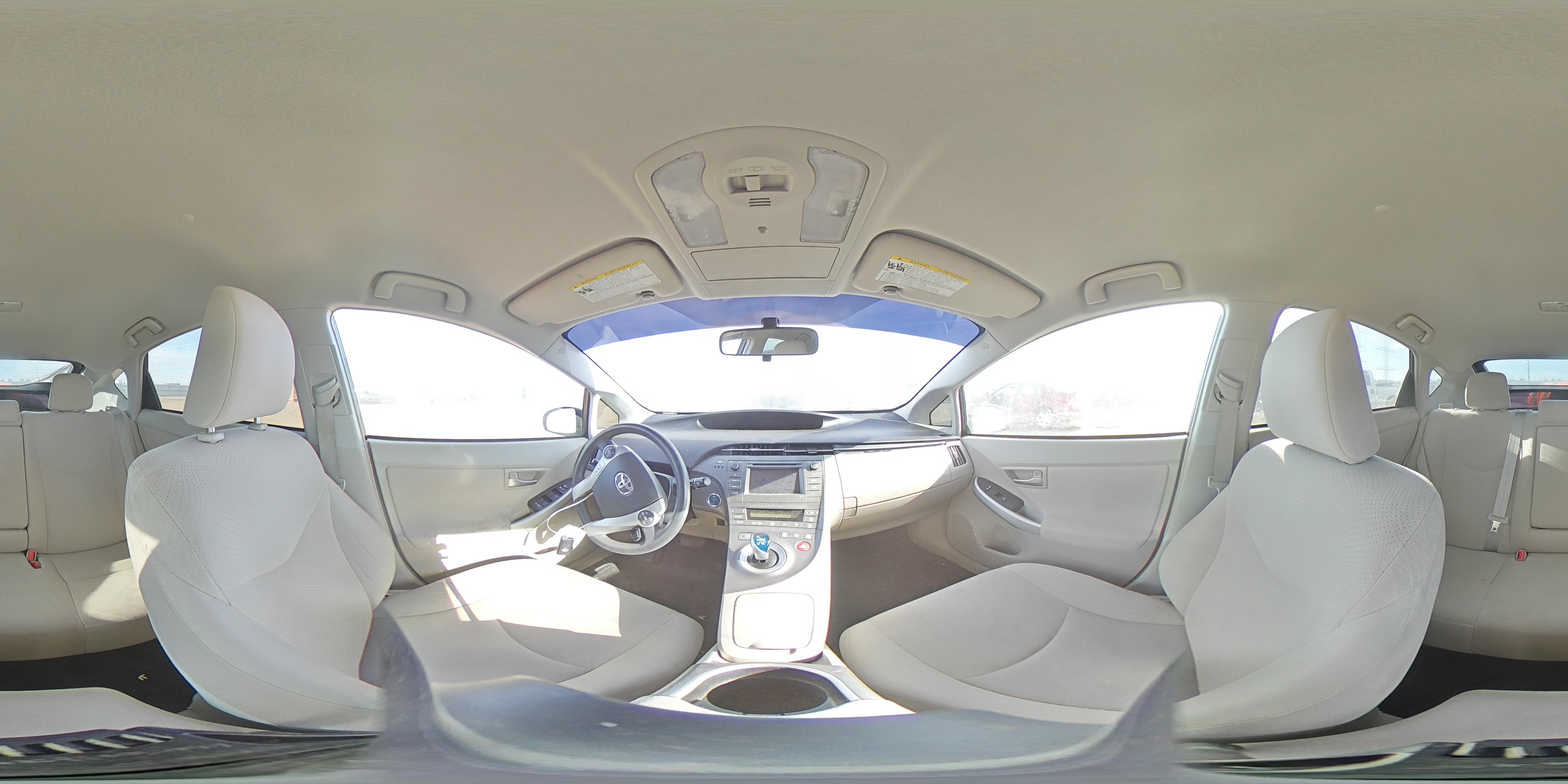 2012 Toyota Prius - Image 12