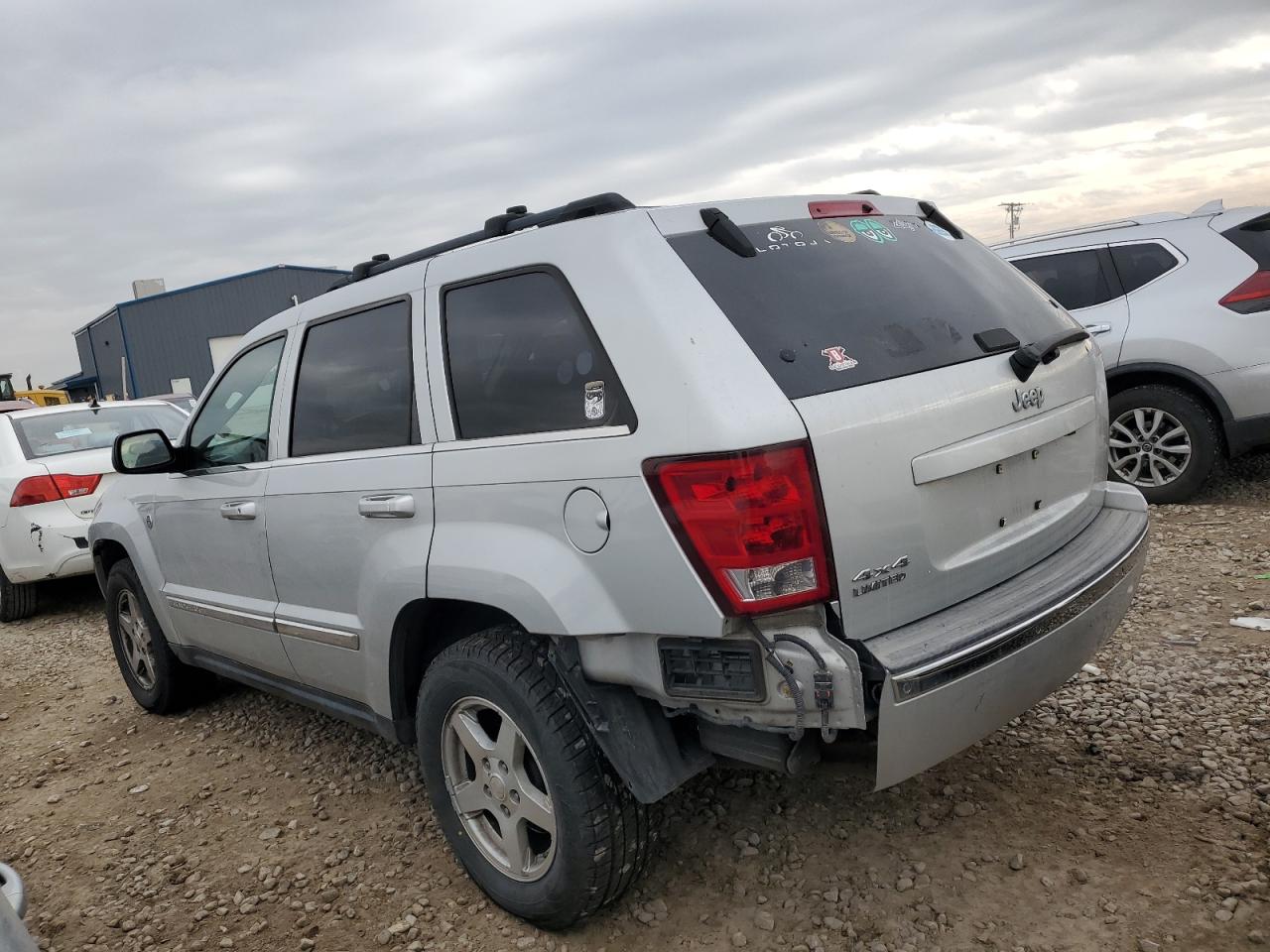 2006 Jeep Grand Cherokee - Image 2