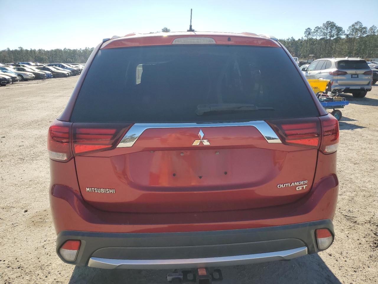 2016 Mitsubishi Outlander - Image 6