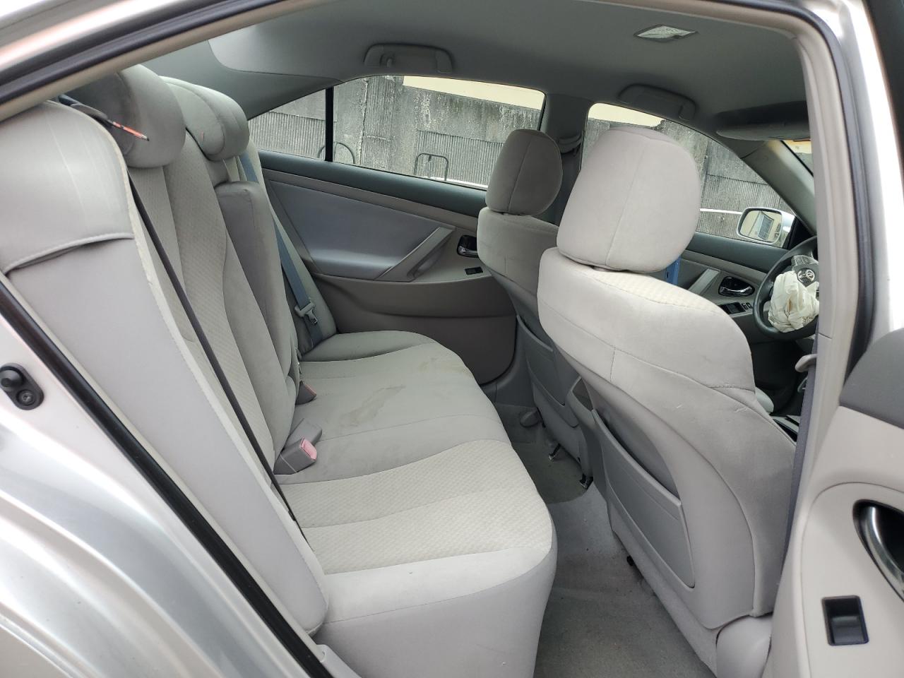 2008 Toyota Camry - Image 10
