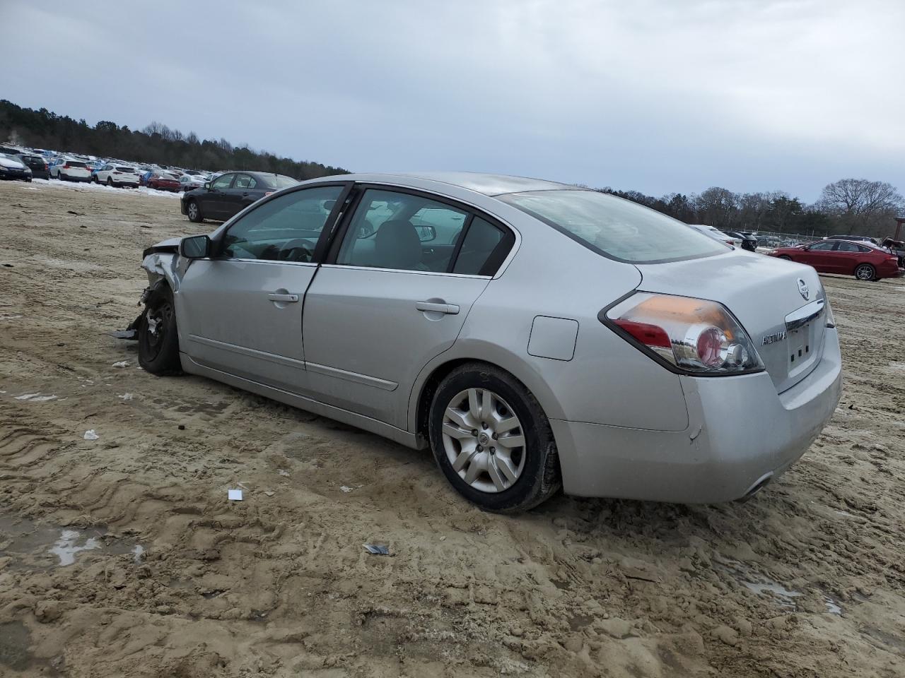2011 Nissan Altima - Image 2