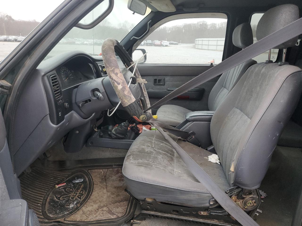 2000 Toyota Tacoma - Image 7