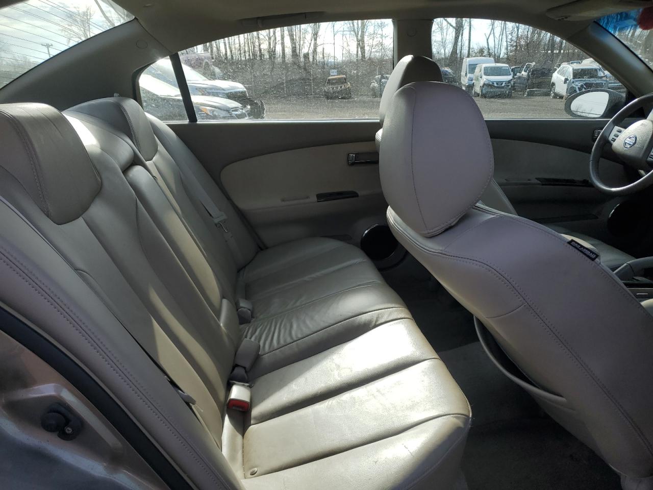 2005 Nissan Altima - Image 10